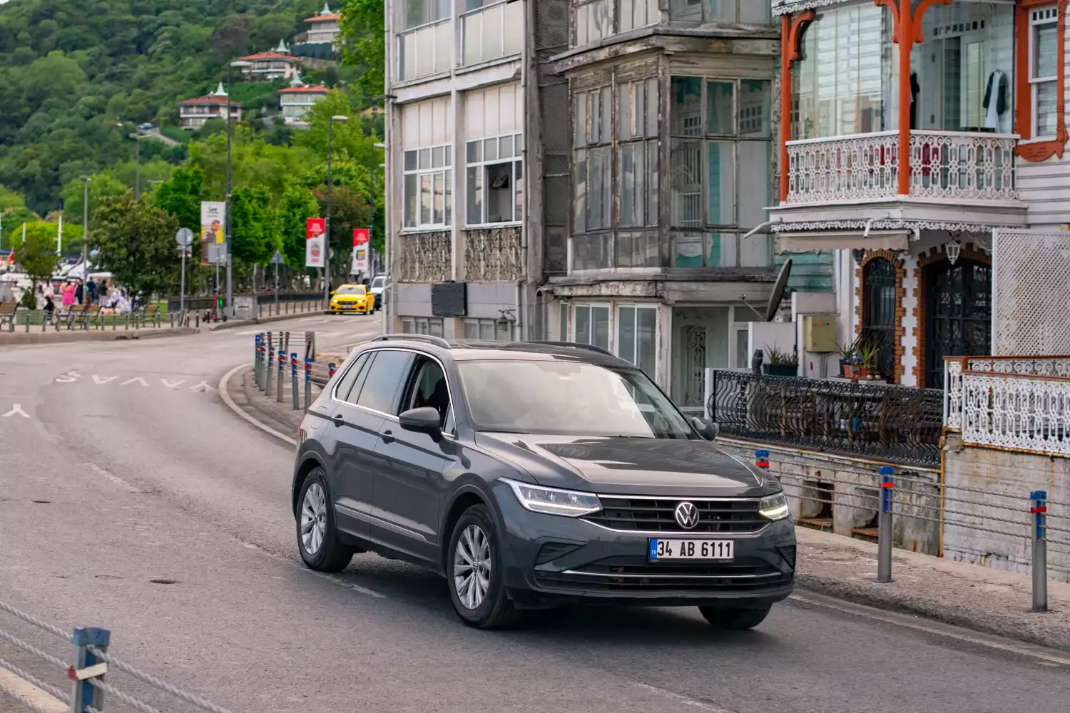 trash bin for Volkswagen Tiguan